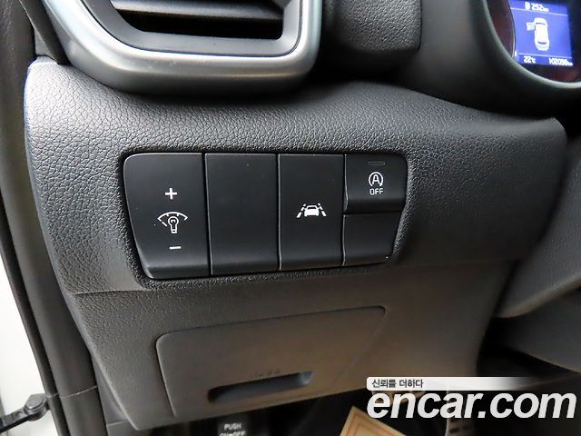 Kia Sportage The Bold Diesel 2.0 2WD Prestige 2020 — фото 17