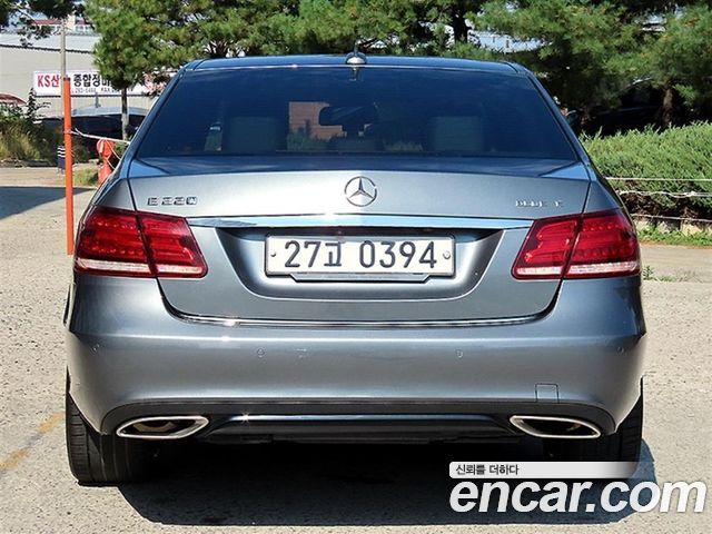 Mercedes-Benz E-Class (W212) E220 Bluetec Avantgarde Sport 2016 — фото 4