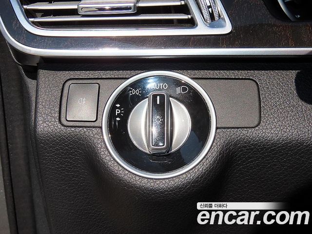 Mercedes-Benz E-Class (W212) E220 Bluetec Avantgarde Sport 2016 — фото 16