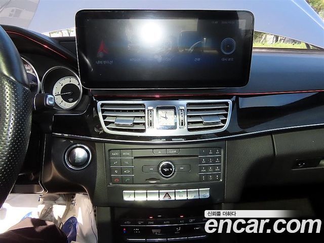 Mercedes-Benz E-Class (W212) E220 Bluetec Avantgarde Sport 2016 — фото 18
