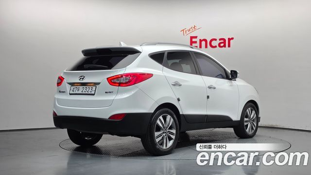 Hyundai Tucson ix Diesel(e-VGT) 2WD Premium 2014 — фото 2
