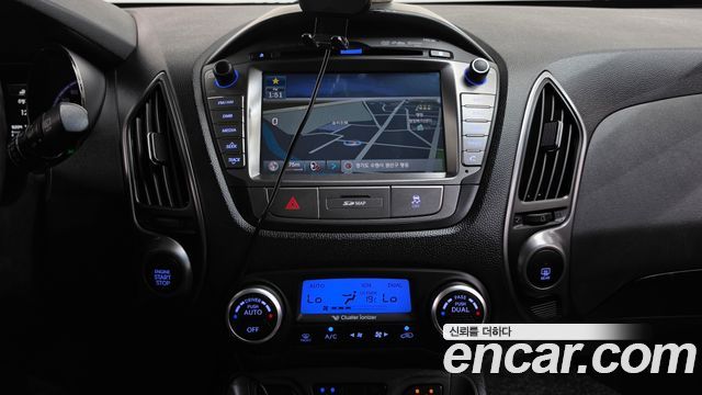 Hyundai Tucson ix Diesel(e-VGT) 2WD Premium 2014 — фото 14