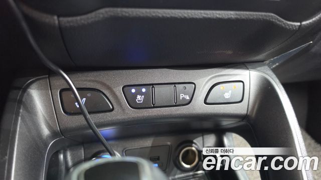 Hyundai Tucson ix Diesel(e-VGT) 2WD Premium 2014 — фото 17