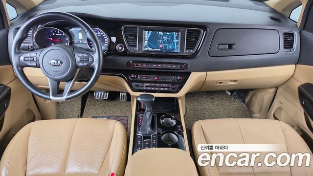 Kia Carnival 9-Seater Hi-Limousine Noblesse Special 2019 — фото 7
