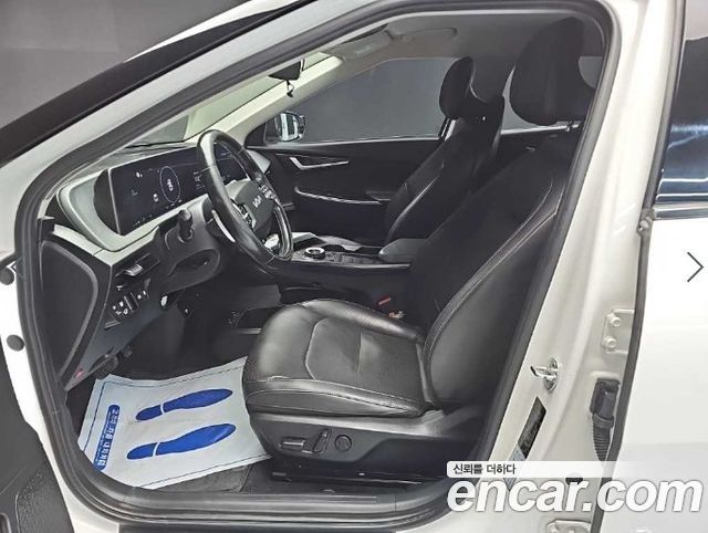 Kia EV6 Long Range Air 2022 — фото 15
