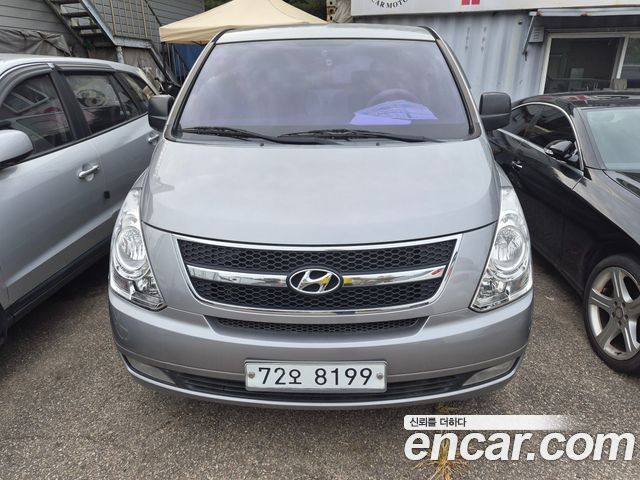 Hyundai Grand Starex 12-Seater Wagon CVX Luxury 2015 — фото 2