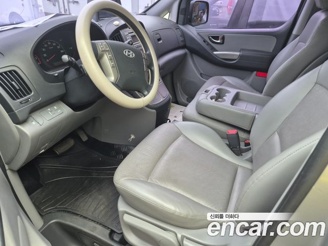Hyundai Grand Starex 12-Seater Wagon CVX Luxury 2015 — фото 9