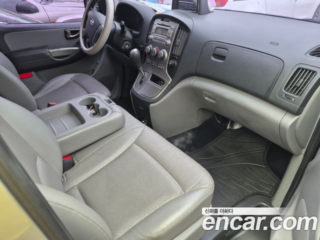 Hyundai Grand Starex 12-Seater Wagon CVX Luxury 2015 — фото 10