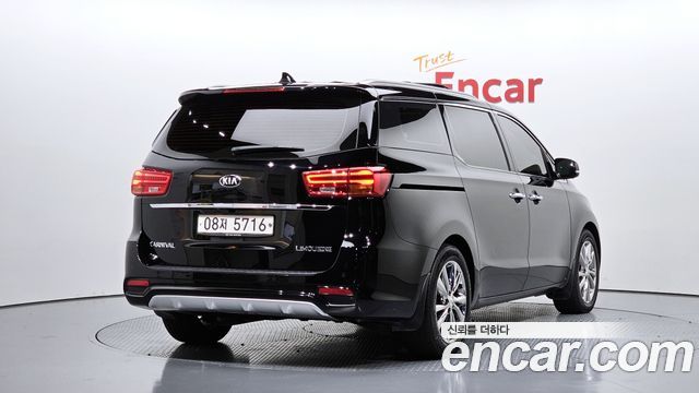 Kia Carnival Gasoline 7-Seater Limousine President 2019 — фото 2
