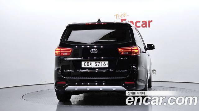 Kia Carnival Gasoline 7-Seater Limousine President 2019 — фото 4