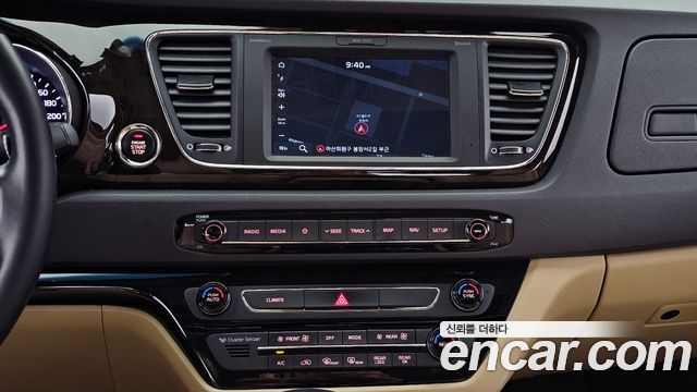 Kia Carnival Gasoline 7-Seater Limousine President 2019 — фото 14