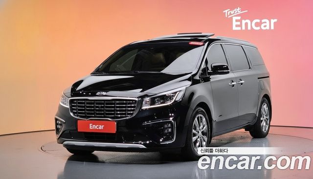 Kia Carnival Gasoline 7-Seater Limousine President