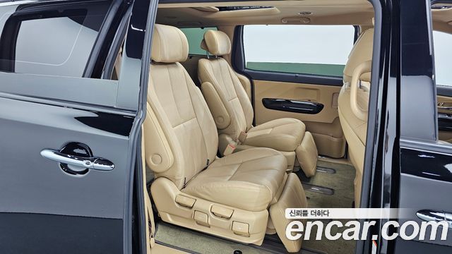 Kia Carnival Gasoline 7-Seater Limousine President 2019 — фото 26