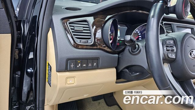 Kia Carnival Gasoline 7-Seater Limousine President 2019 — фото 28