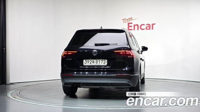 Volkswagen Tiguan (II) 2.0 TDI Premium 2020 — фото 4