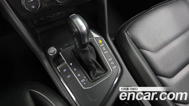 Volkswagen Tiguan (II) 2.0 TDI Premium 2020 — фото 9