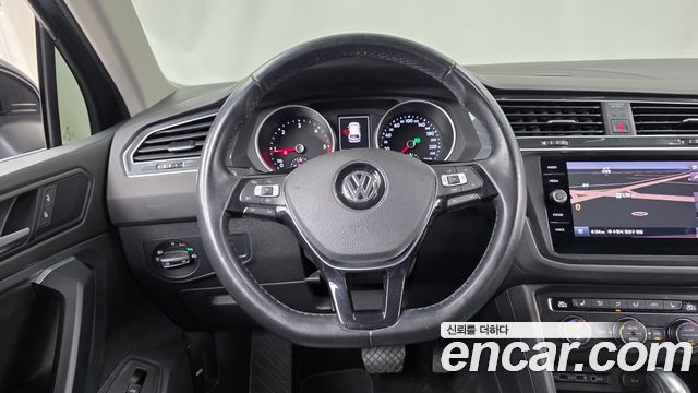 Volkswagen Tiguan (II) 2.0 TDI Premium 2020 — фото 12