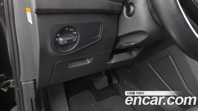 Volkswagen Tiguan (II) 2.0 TDI Premium 2020 — фото 18