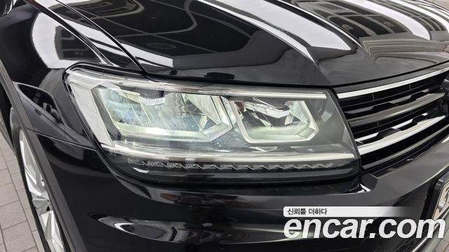 Volkswagen Tiguan (II) 2.0 TDI Premium 2020 — фото 22