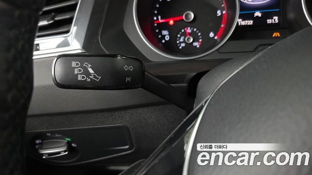 Volkswagen Tiguan (II) 2.0 TDI Premium 2020 — фото 28