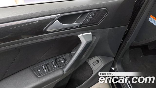 Volkswagen Tiguan (II) 2.0 TDI Premium 2020 — фото 30