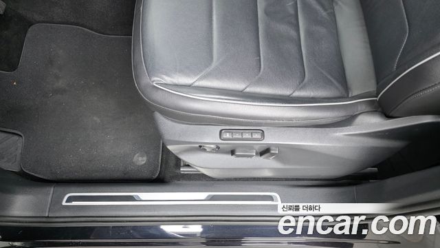 Volkswagen Tiguan (II) 2.0 TDI Premium 2020 — фото 31