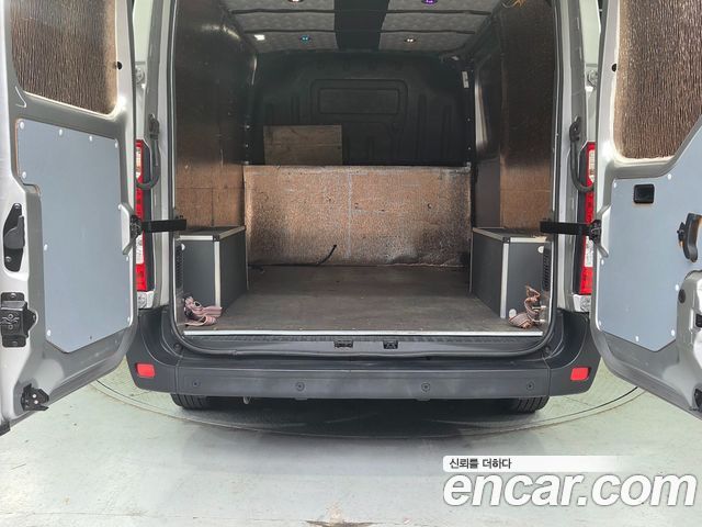 Renault Korea Master 2.3 Van S 2019 — фото 20