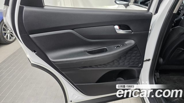 Hyundai Santa Fe Diesel 2.2 2WD Exclusive 2023 — фото 25