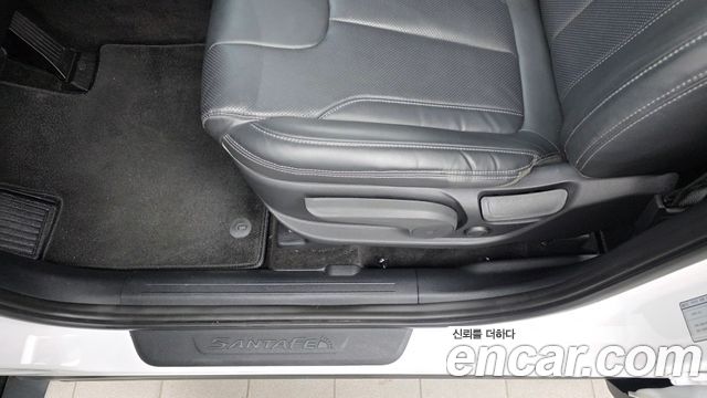 Hyundai Santa Fe Diesel 2.2 2WD Exclusive 2023 — фото 31