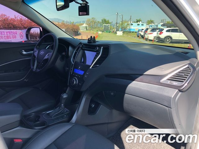 Hyundai Santa Fe (DM) Diesel(e-VGT) 2.0 2WD Premium 2015 — фото 16