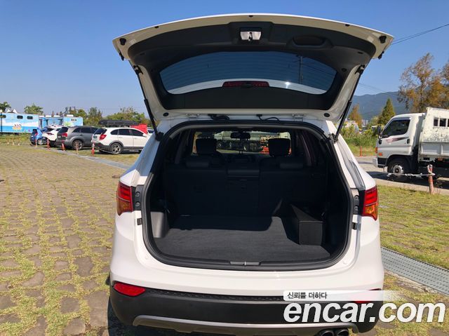 Hyundai Santa Fe (DM) Diesel(e-VGT) 2.0 2WD Premium 2015 — фото 17