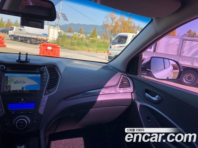 Hyundai Santa Fe (DM) Diesel(e-VGT) 2.0 2WD Premium 2015 — фото 23