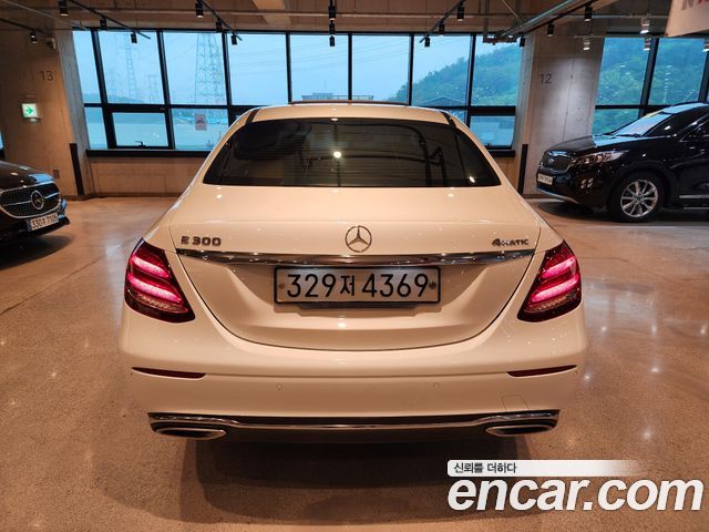 Mercedes-Benz E-Class (W213) E300 4MATIC Exclusive 2020 — фото 4