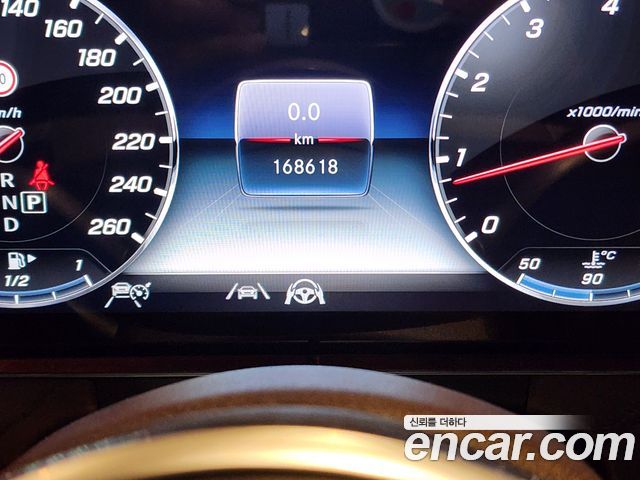 Mercedes-Benz E-Class (W213) E300 4MATIC Exclusive 2020 — фото 11