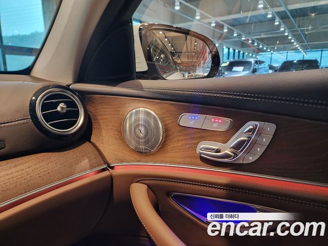 Mercedes-Benz E-Class (W213) E300 4MATIC Exclusive 2020 — фото 13