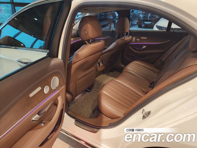 Mercedes-Benz E-Class (W213) E300 4MATIC Exclusive 2020 — фото 16
