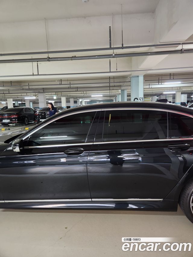 BMW 7 Series (G11) 745Le iPerformance M Sport 2020 — фото 8