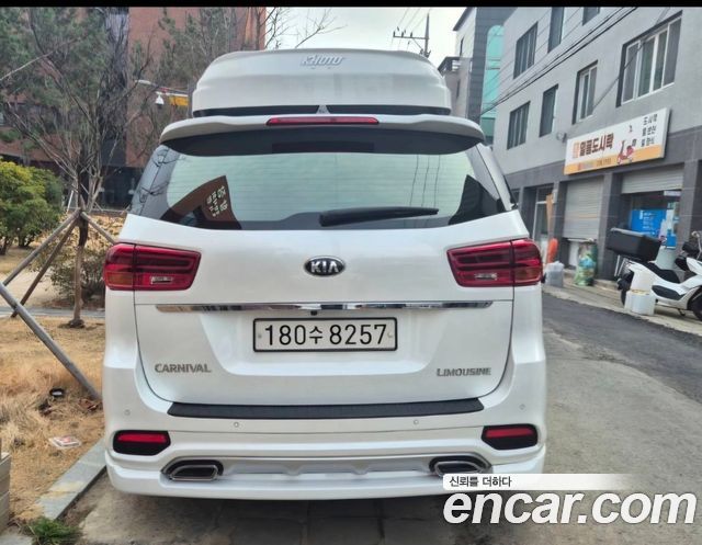 Kia Carnival 7-Seater Limousine President 2019 — фото 4