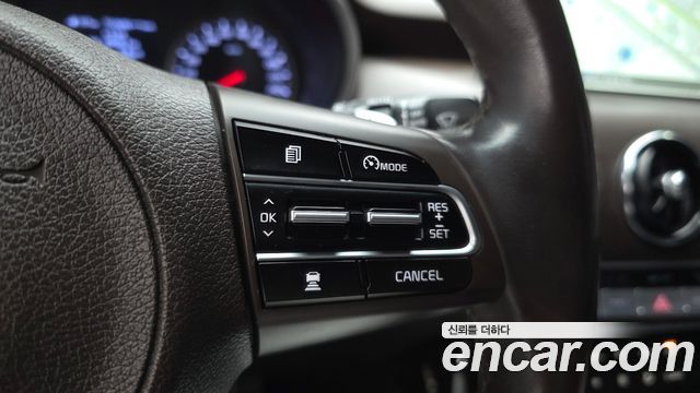 Kia Stinger 2.0 Turbo AWD Platinum 2019 — фото 22