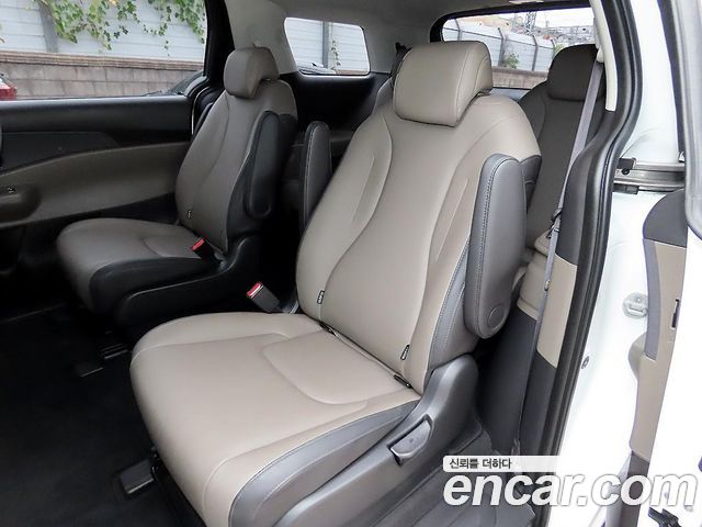 Kia Carnival (IV) Diesel 9-Seater Prestige 2024 — фото 7