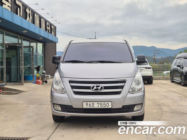 Hyundai Grand Starex 5-Seater VAN Modern 2017 — фото 2