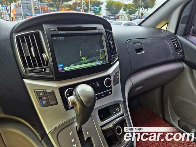Hyundai Grand Starex 5-Seater VAN Modern 2017 — фото 15