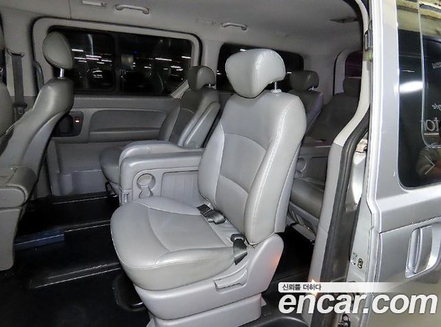 Hyundai Grand Starex 12-Seater Wagon CVX Luxury 2013 — фото 8