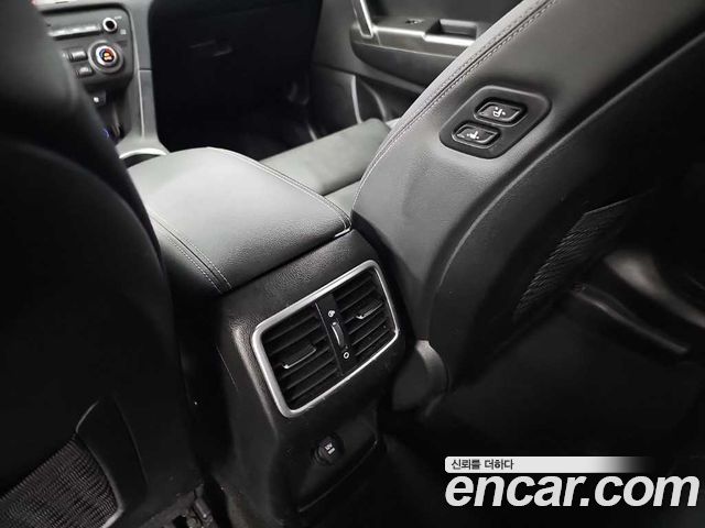 Kia Sportage The Bold Diesel 2.0 2WD Prestige 2019 — фото 17
