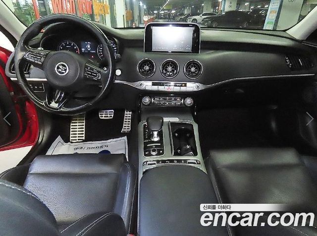 Kia Stinger 2.0 Turbo 2WD Dream Edition 2018 — фото 10