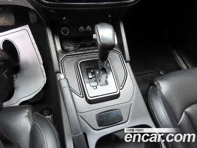 KG Mobility (SsangYong) Rexton Sports Khan Diesel 2.2 2WD Wild 2023 — фото 16