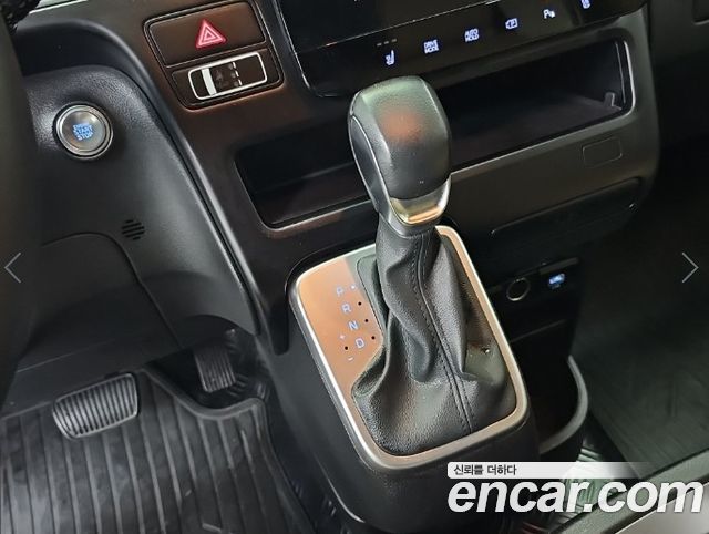 Hyundai Staria HEV 1.6 Cargo 5-Seater Modern 2025 — фото 8
