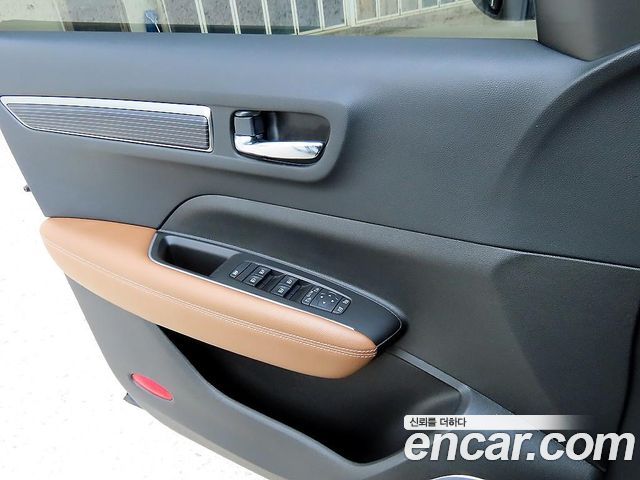 Renault Korea QM6 2.0 LPe RE Signature 2WD 2022 — фото 23