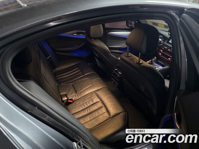 BMW 5 Series (G30) 520d xDrive M Sport Package 2017 — фото 15