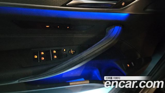 BMW 5 Series (G30) 520d xDrive M Sport Package 2017 — фото 17